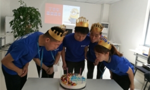 濃情家文化，恩情暖人心&mdash;&mdash;中岳店舉辦第三季度員工生日會